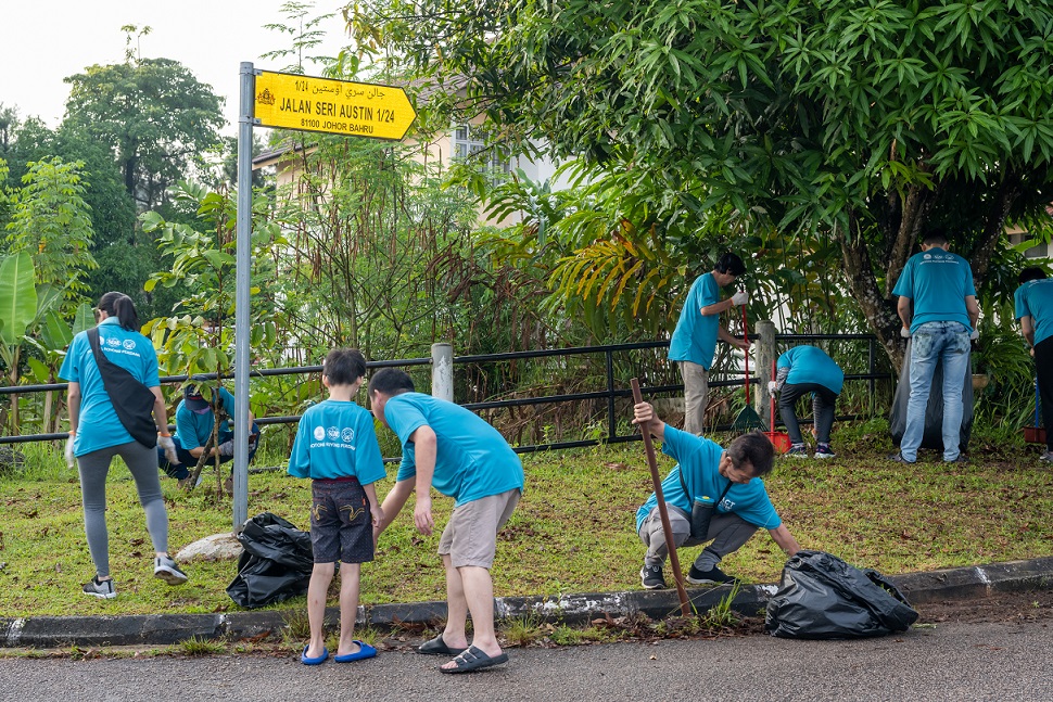 SGM Johor Conducts Taman Seri Austin Gotong Royong | SGM